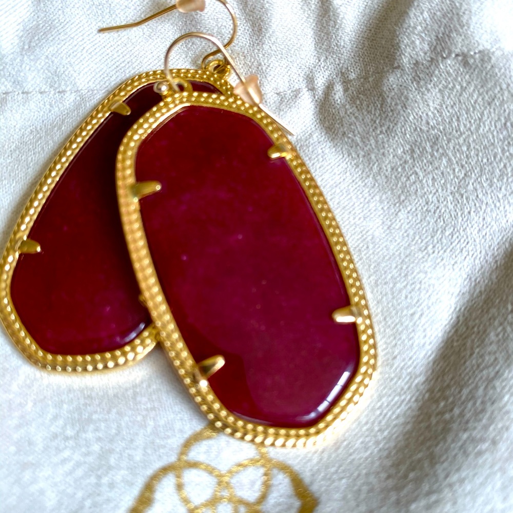 Kendra Scott Danielle Ruby Marbled Earrings w/bag